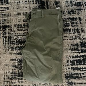 COPY - American Eagle Athletic Fit Green Khaki pants size 32x34